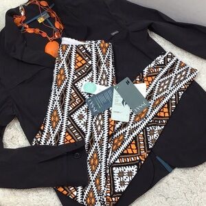 Lysse Stitch Fix patterned leggings NWT